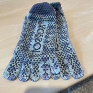 Women’s Toesox Blue size:M (8.5-10.5)
